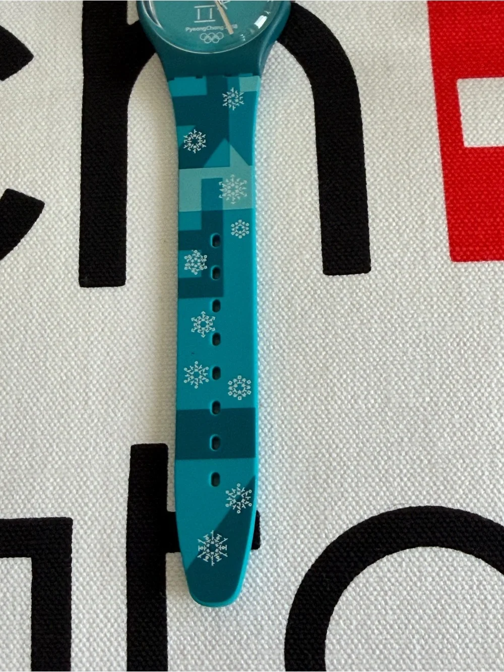 Swatch PyeongChang 2018 Volunteer Limited Edition Watch GZ312 Olympic New in Box